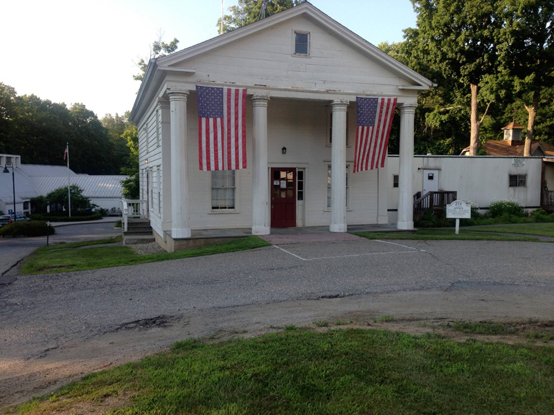 North Hills Village Court